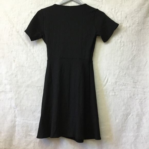 H&M Divided Black Wrap Dress - Picture 6 of 8